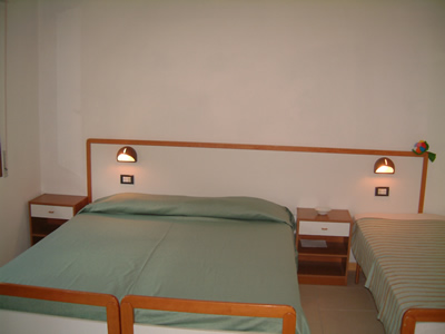  Image name: DSCF4787.JPG 
 width: 400 pixel 
 height: 300 pixel 
 Size: 27221 bytes 
 Click to enlarge 